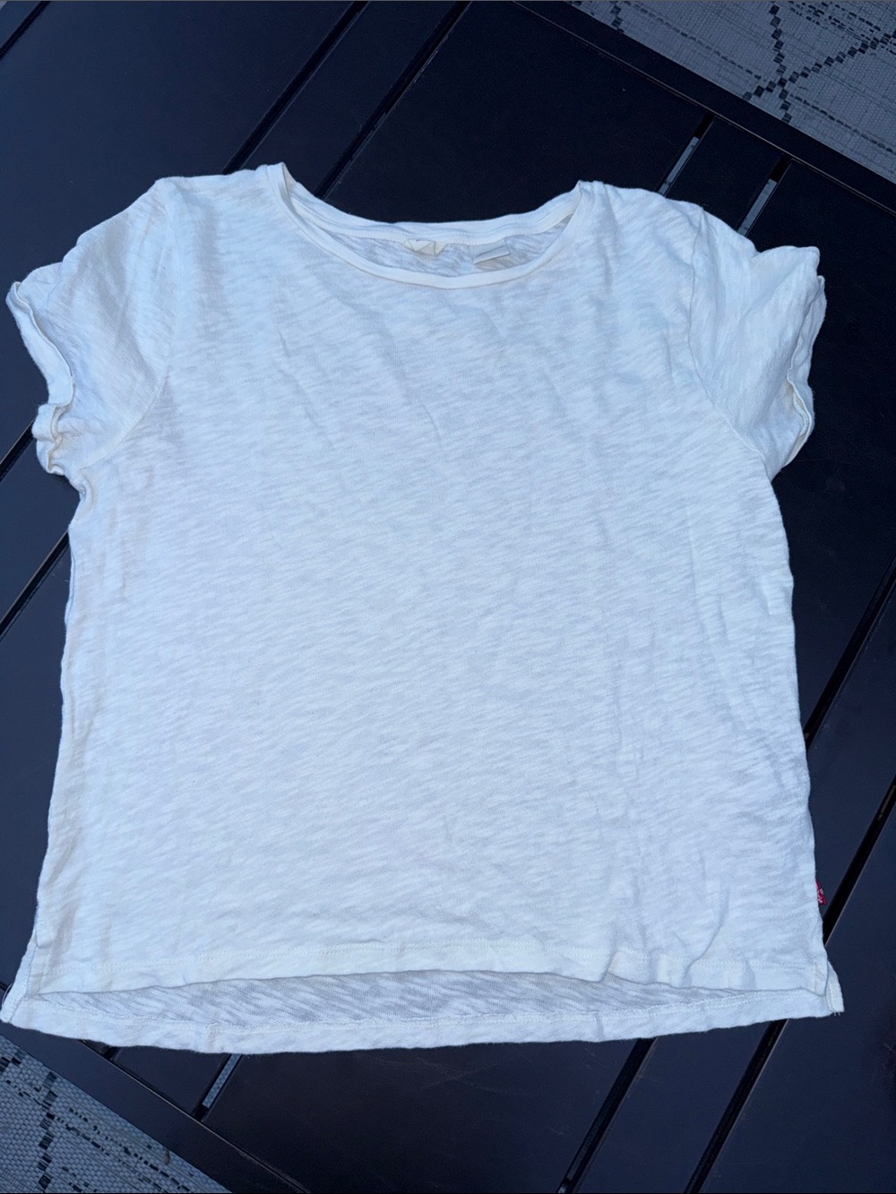 Levi’s Ladies  White Short-rolled slub Sleeve size M